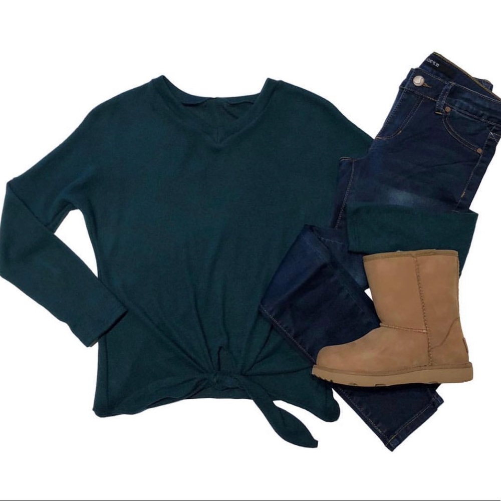DARK GREEN V-NECK SWEATER (CHILD L)